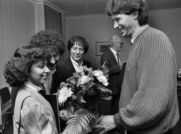 Peter_Meister_von_den_Grünen_gratuliert_Bürgermeisterin_Lucia_Gonzalez_Picado_871211_021