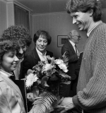 Peter_Meister_von_den_Grünen_gratuliert_Bürgermeisterin_Lucia_Gonzalez_Picado_871211_021
